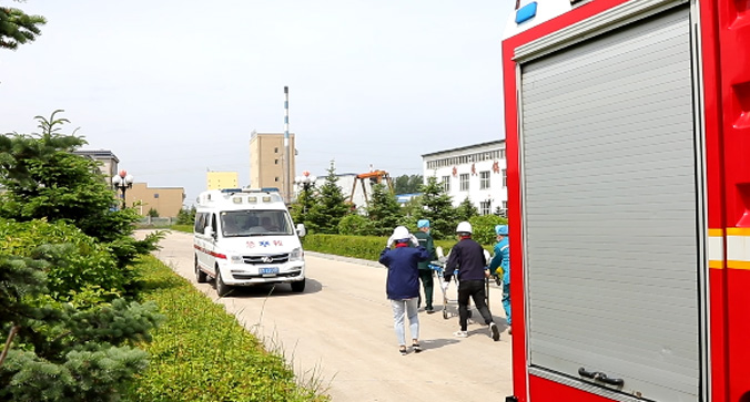 海倫市利民萬佳鍋爐開展政企聯(lián)動安全生產(chǎn)應急演練活動